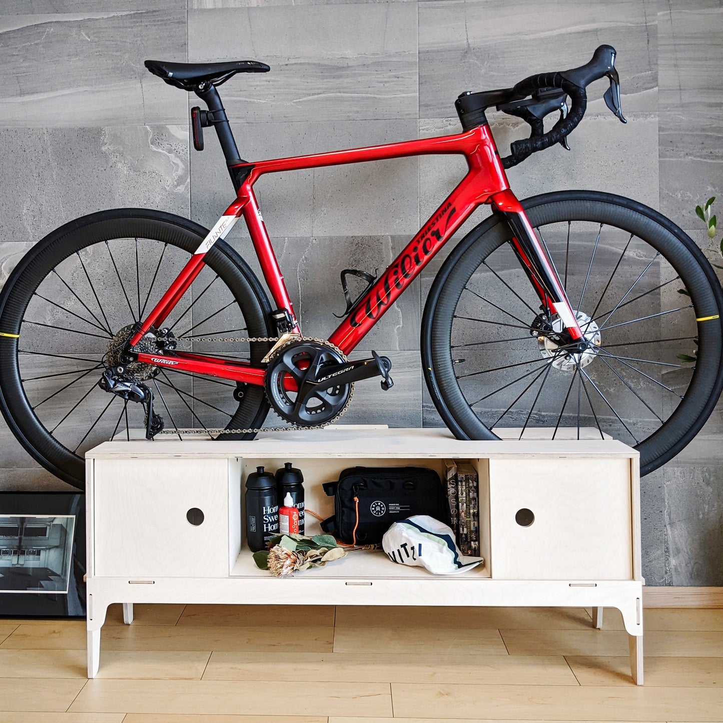 Buffet - Bike Display Stand (doors open)